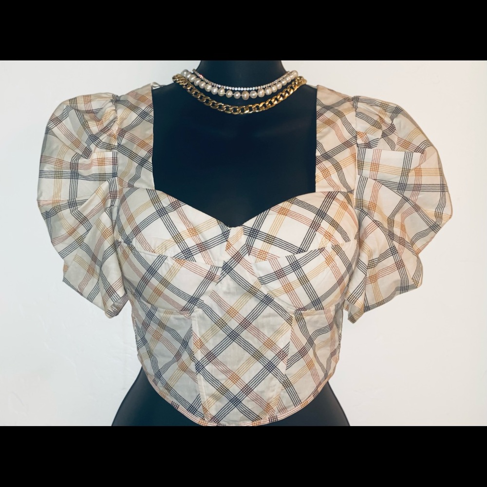 Milk & Honey puff sleeve trendy Blouse size:Small